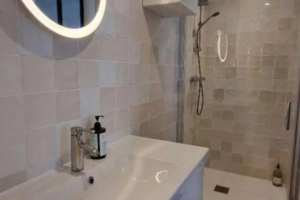 Coquet Appartement Neuf Calme Clair Au Coeur De La Station Au Pied Du Port 100 M De La Mer Benodet